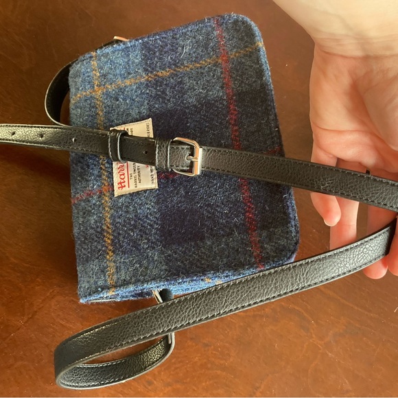 Harris Tweed Glen Appin Crossbody Bag, Wool, Navy - Picture 6 of 9